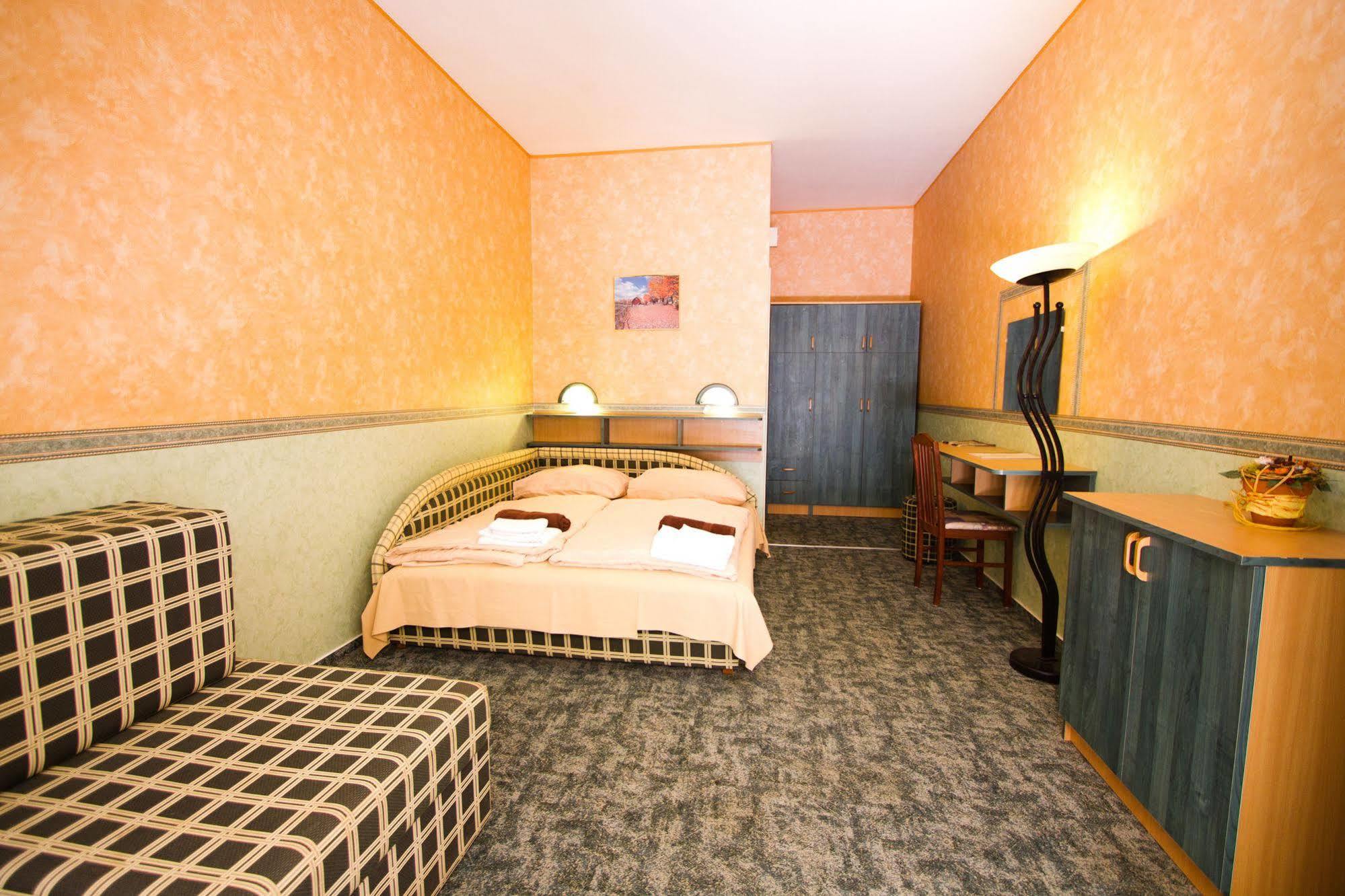 Piknik Wellness Hotel Siófok Exterior foto