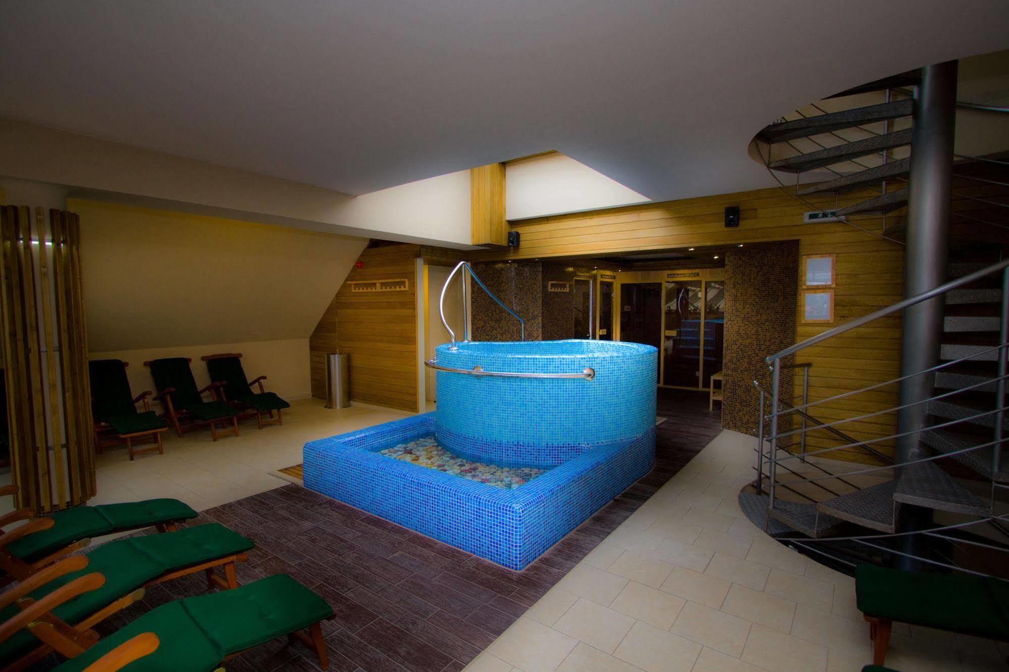 Piknik Wellness Hotel Siófok Instalações foto
